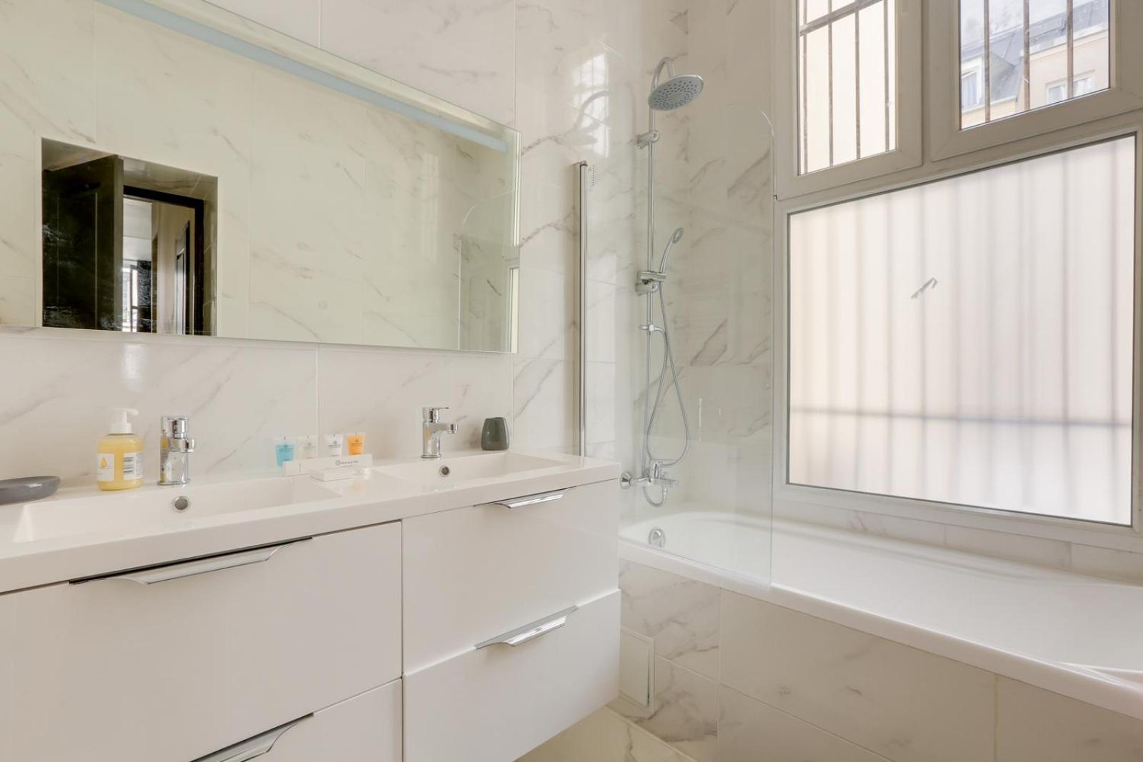 175 Suite Lea - Superb Apartment In París Exterior foto